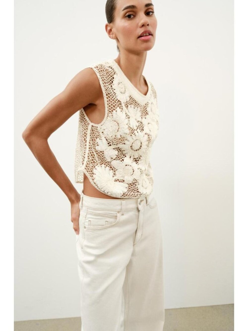 ZARA CROCHET FLORAL TOP - Picture 3 of 10